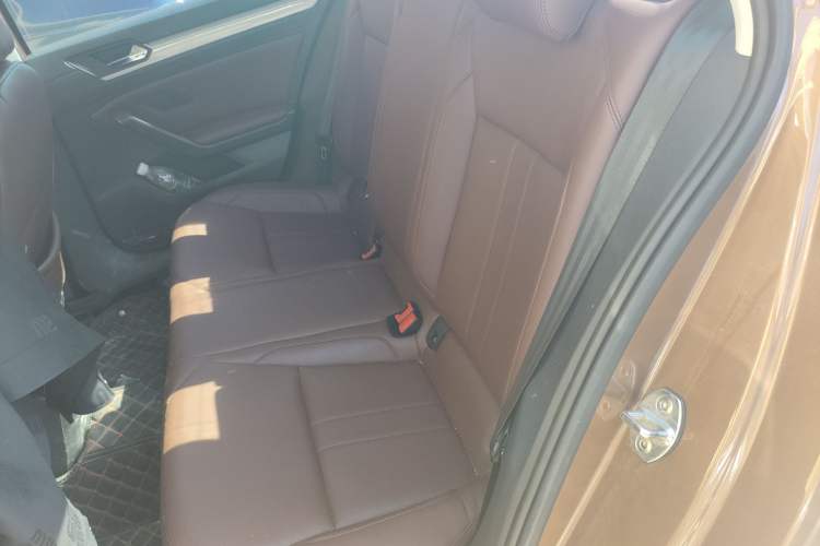 Used Volkswagen Lamando 2018 230TSI DSG Fashion Edition Left Rear Seat