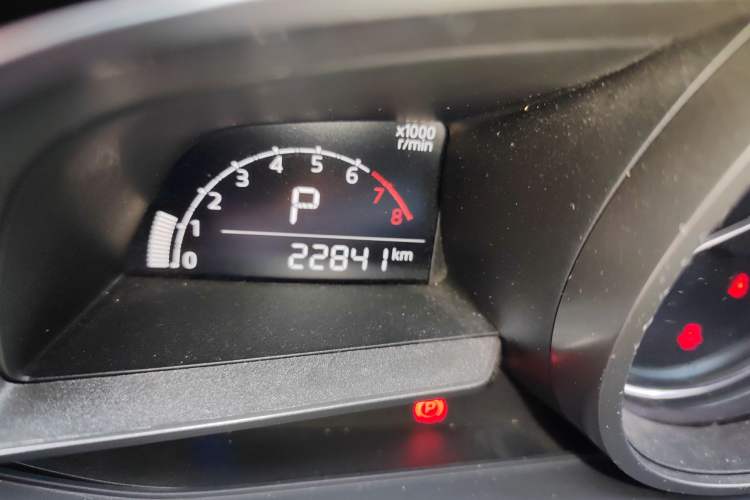 Used Mazda CX-4 2021 2.0L Automatic Two-Wheel Drive Blue Sky Luxury Edition Odometer Close Up