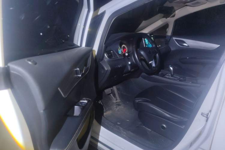 Used BYD Song MAX New Energy 2019 DM 1.5T Smart Connect Advanced 6-Seater China VI Standard