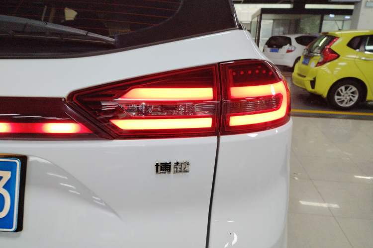 Used Geely Auto Emgrand X7 Sport 2020 1.8TD DCT Two-Wheel Drive Zhiya Model