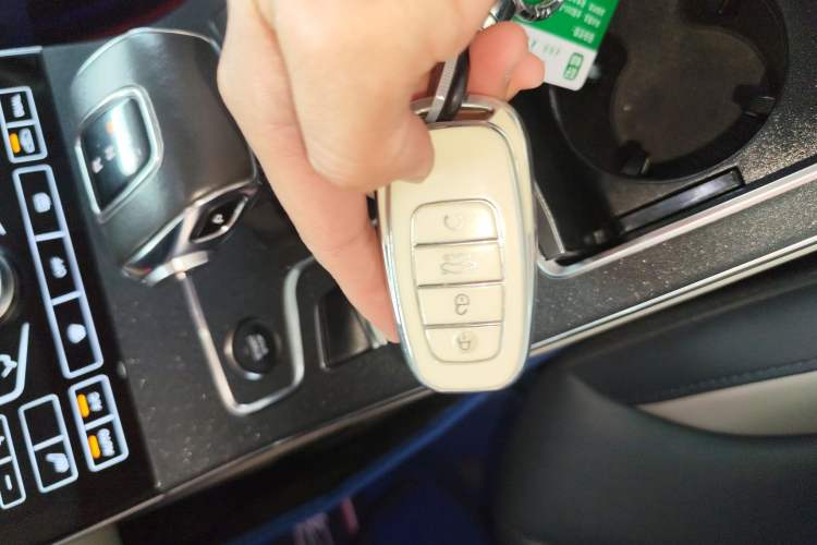 Used Hongqi H5 2020 1.8T Automatic Smart Connect Flagship Edition
