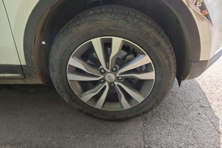 Used Geely Auto Emgrand X7 Sport 2016 1.8TD Automatic Smart Model Right Front Wheel Hub
