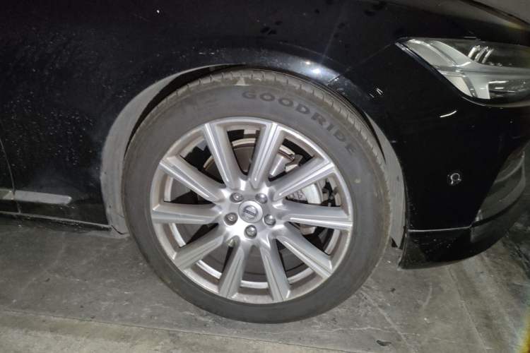 Used Volvo S90 2017 T5 Smart Luxury Edition
