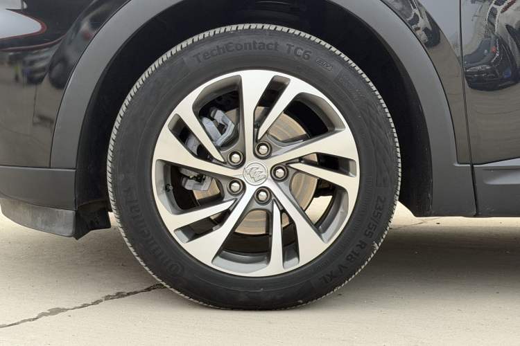 Used Buick Envision 2020 Encore S 652T Four-Wheel Drive Luxury Model
