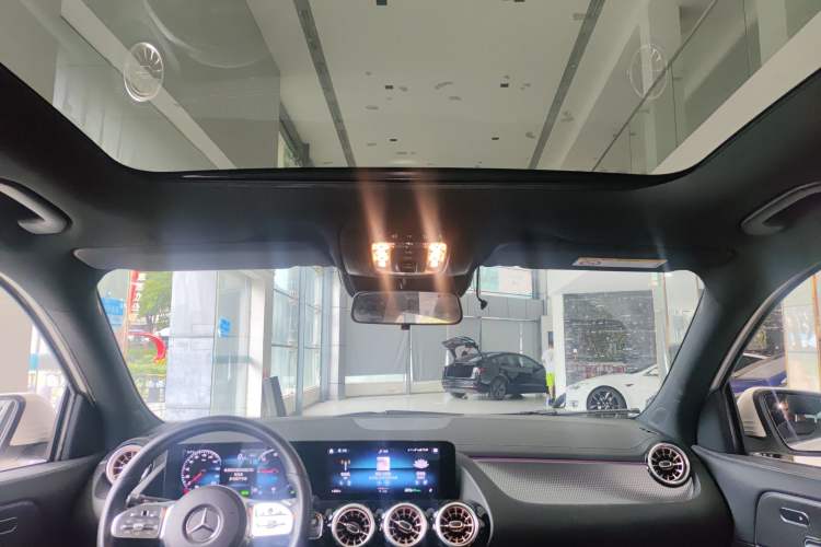 Used Mercedes-Benz EQA 2022 EQA 300 4MATIC Launch Edition
