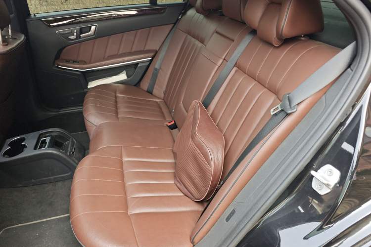 Used Mercedes-Benz E-Class 2015 Facelift E 260 L Luxury Edition