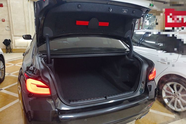 Used BMW 5 Series 2021 Facelifted 525Li M Sport Package Trunk