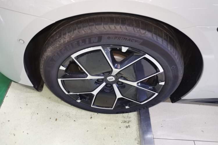 Used Xiaomi Auto SU7 2024 Rear-Drive Ultra-Long Range Advanced Pro-Level Intelligent Driving Version Exterior 3