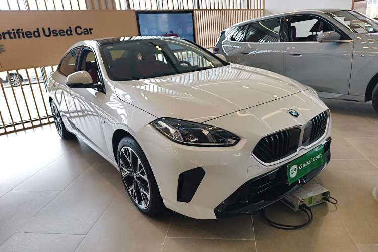 Used BMW 2 Series 2025 225L M Sport Package Front Right 45 Deg