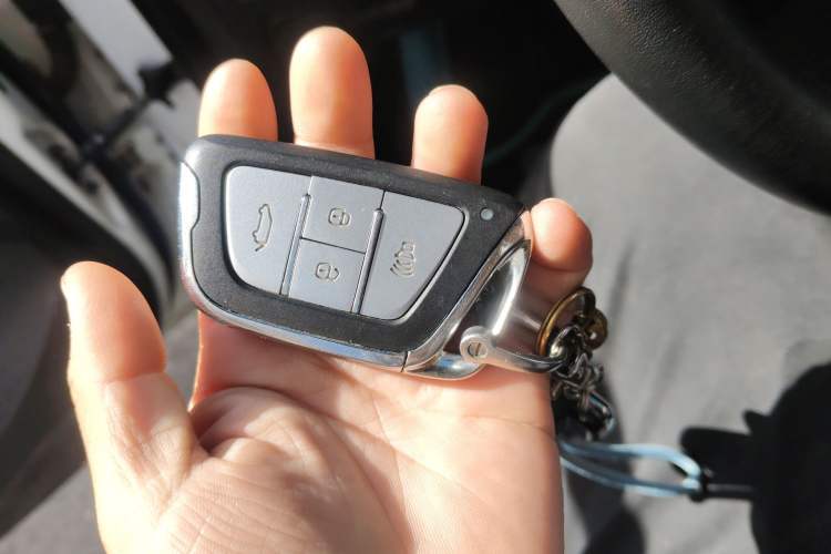 Used JAC Group iEVS4 2019 Luxury Smart Connectivity Model