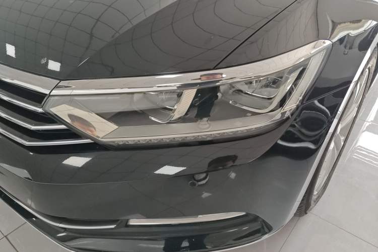 Used Volkswagen Magotan 2018 Facelift 330TSI DSG Luxury Model Left Front Headlight