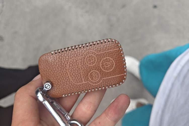 Used Geely Auto GX7 2014 2.0L Automatic Luxury Version