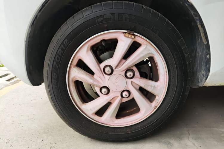 Used Wuling Hongguang MINIEV 2020 Freedom Version Lithium Iron Phosphate Left Front Wheel Hub