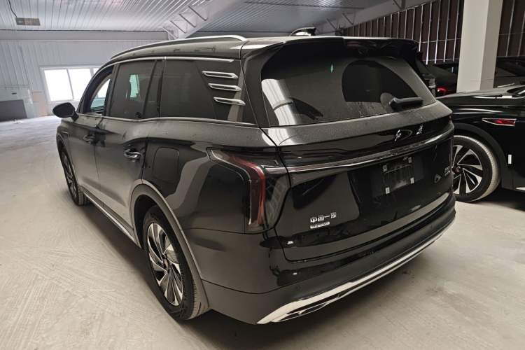 Used Hongqi HS7 PHEV 2024 2.0T PHEV Four-Wheel-Drive Flagship Edition 6 Seats
