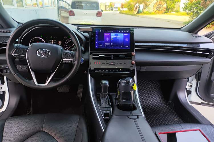 Used Toyota Avalon 2022 Dual-Engine 2.5L Luxury Edition Center Console