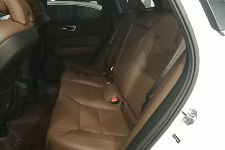 Used Volvo XC60 2022 B5 4x4 Smart Luxury Edition