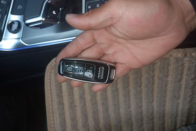 Used Audi A6 2022 Avant Futurist 45 TFSI Prestige Dynamic Edition Vehicle Key