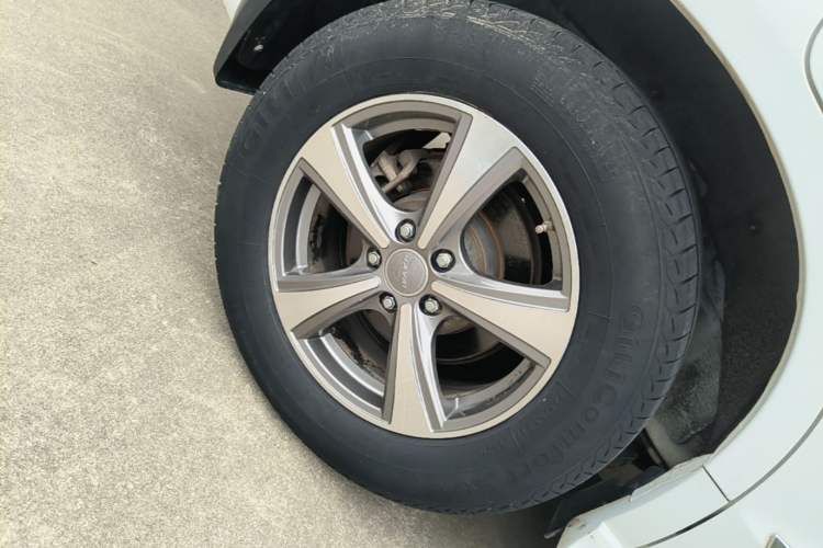 Used Haval H6 2016 Upgraded Model 1.5T Manual Two-Wheel Drive Elite Version Right Rear Wheel Hub