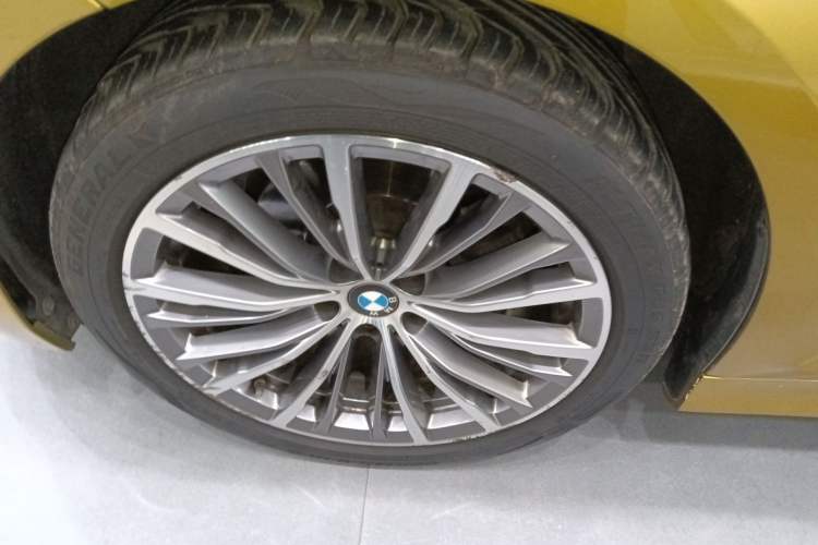 Used BMW 3 Series 2020 325Li First Edition Left Front Wheel Hub