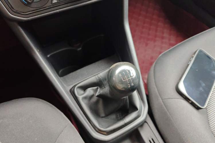 Used Volkswagen Jetta 2017 1.4L Manual Fashion Edition
