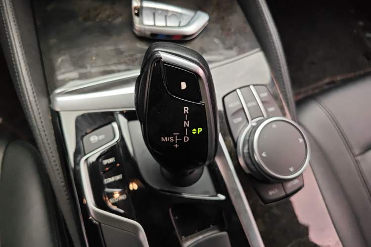 Used BMW 5 Series 2018 525Li M Sport Package Gear Lever