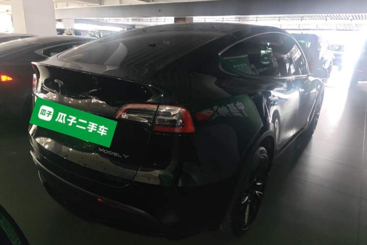 Used Tesla Model Y 2022 Long-Range All-Wheel-Drive Version