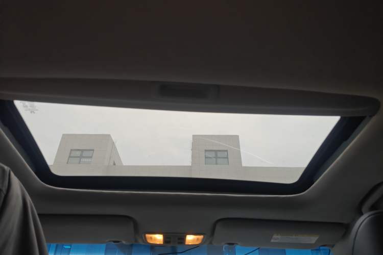 Used Honda Jade 2013 1.8L CVT Luxury Edition 5 seats
