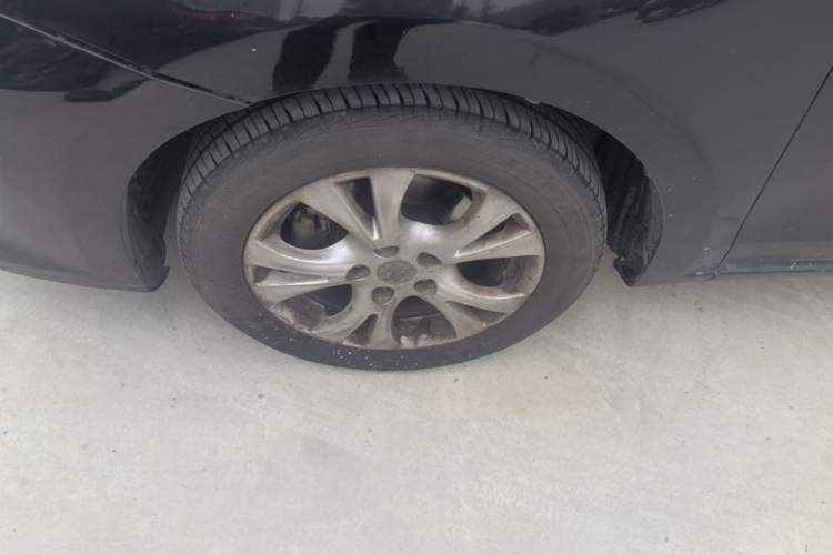 Used Haima Fumei 2014 M5 1.6L Manual Elite Model Left Front Wheel Hub