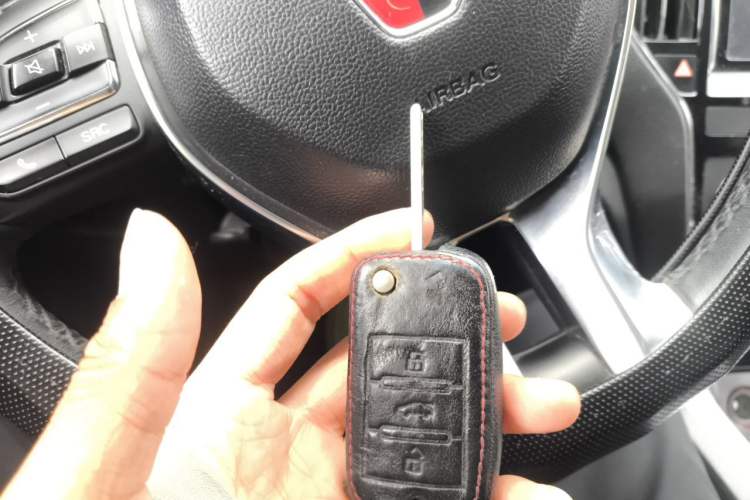 Used Roewe RX5 2018 20T Two-Wheel Drive Manual Flagship Edition
