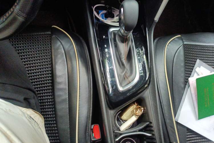 Used Buick Encore 2020 20T CVT Luxury Edition Gear Lever