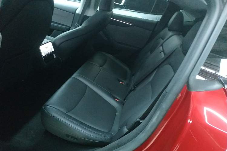 Used Tesla Model Y 2025 Rear-Wheel-Drive Version
