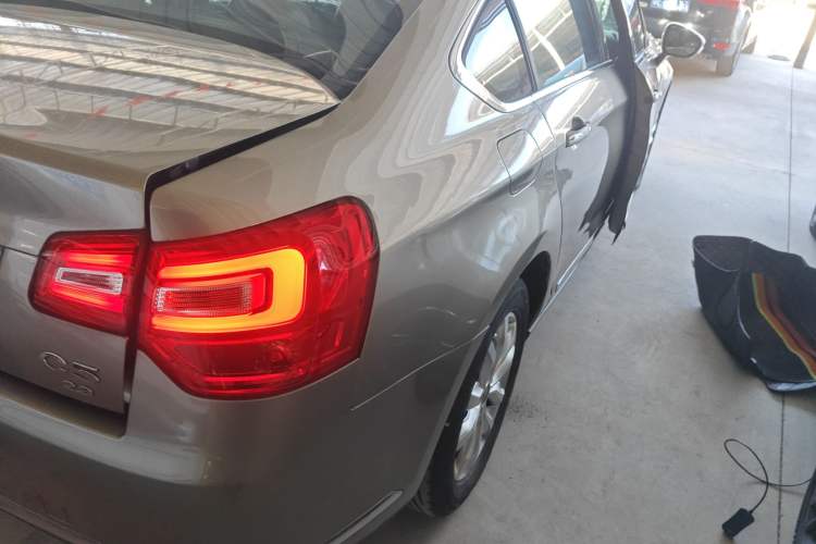 Used Citroen C5 2013 2.3L Automatic Zunyu Model