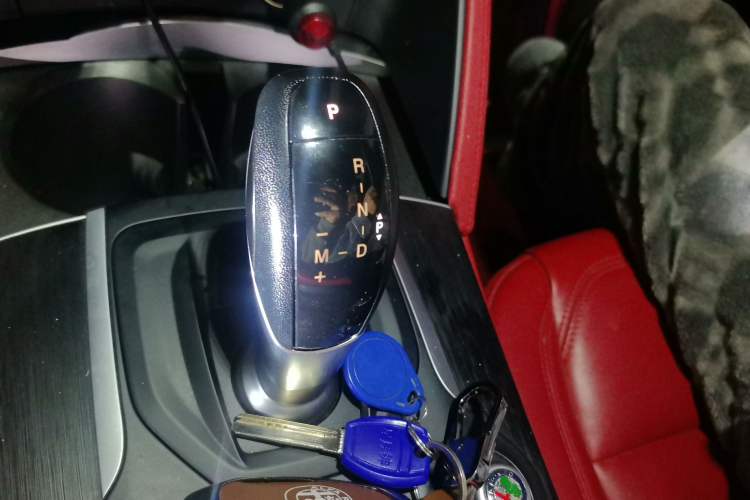 Used Alfa Romeo Stelvio 2017 2.0T 200HP Luxury Edition
