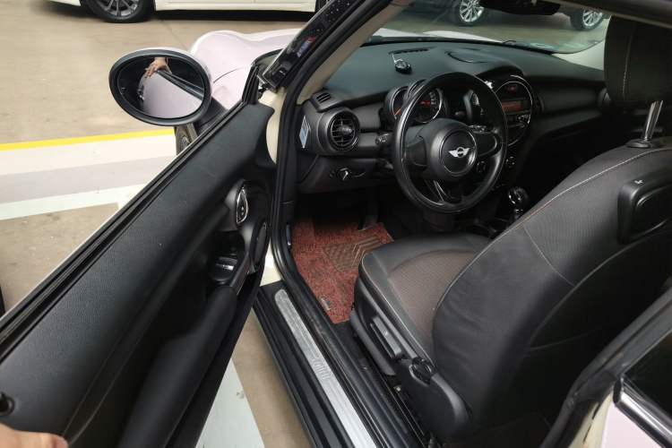 Used MINI 2014 1.2T ONE Driver Seat