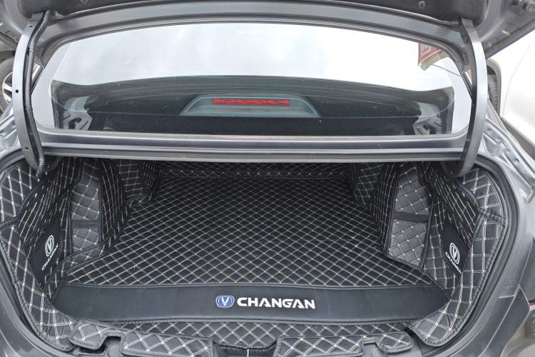 Used CHANGAN Eado 2023 Changan Edition PLUS Blue Whale NE 1.4T GDI DCT Prestige Version Trunk