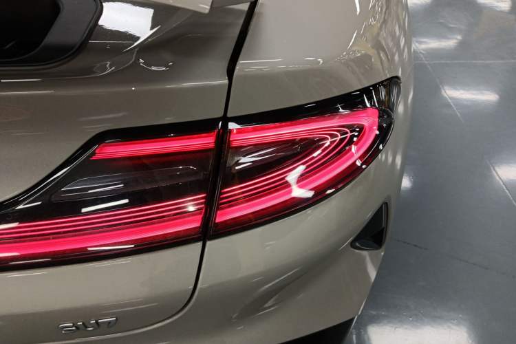 Used Xiaomi Auto SU7 2024 Rear-Drive Ultra-Long Range Advanced Pro-Level Intelligent Driving Version