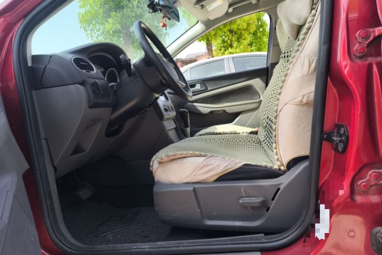 Used Ford Focus 2013 Hatchback Classic 1.8L Automatic Base Model