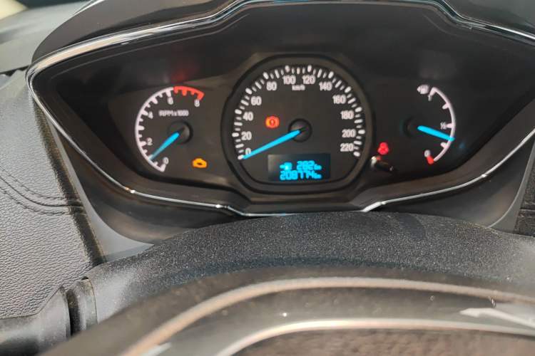 Used Ford Escort 2015 1.5L Manual Fashion Edition