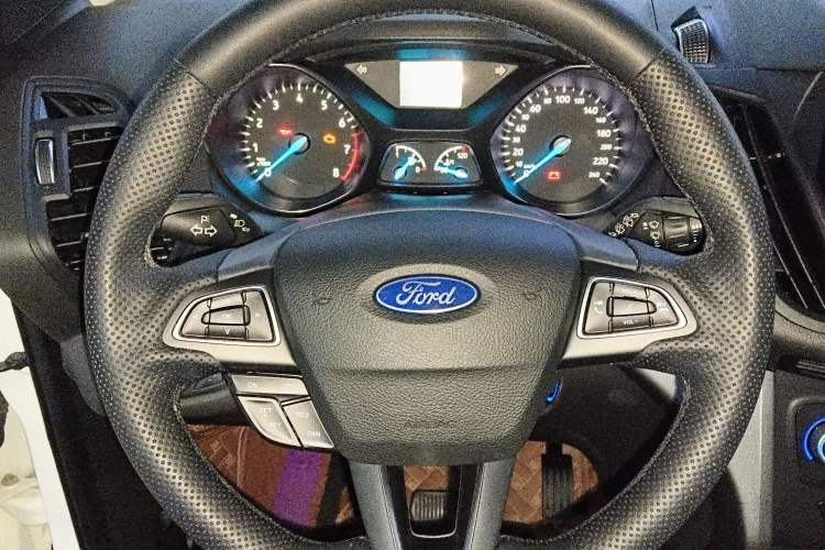 Used Ford Kuga 2019 EcoBoost 180 Two-Wheel-Drive Platinum Edition China VI Standard