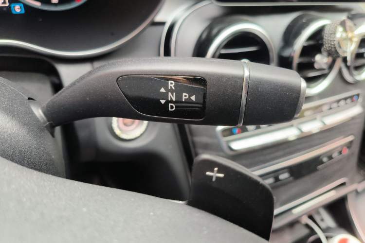 Used Mercedes-Benz C-Class 2019 Restyled C 260 L Sport Edition Gear Lever