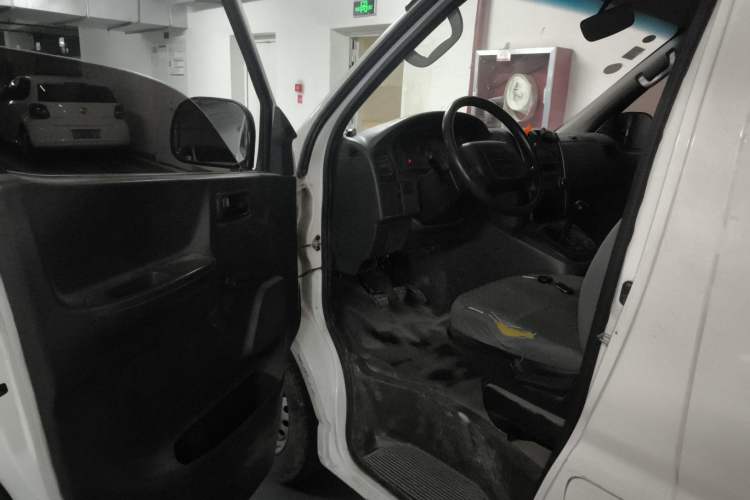 Used Jinbei Grace 2016 2.0L Express Utility Model

