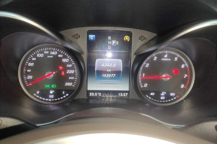 Used Mercedes-Benz C-Class 2015 Facelift C 200 L