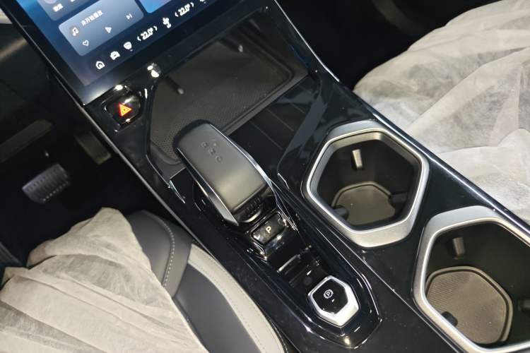 Used Geely Auto FX11 2023 1.5TD DCT Glory Edition
