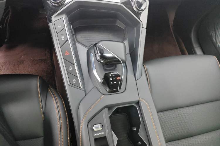 Used Lynk & Co 06 EM-P 2023 1.5T Remix PHEV Pro