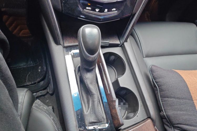 Used Cadillac XTS 2018 28T Elite Edition Gear Lever