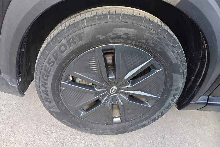 Used GAC Trumpchi EMKOO 2022 1.5T Supernova Edition Left Front Wheel Hub