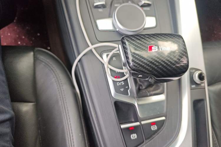 Used Audi A4L 2019 40 TFSI Fashion Edition China VI Emission Standard
