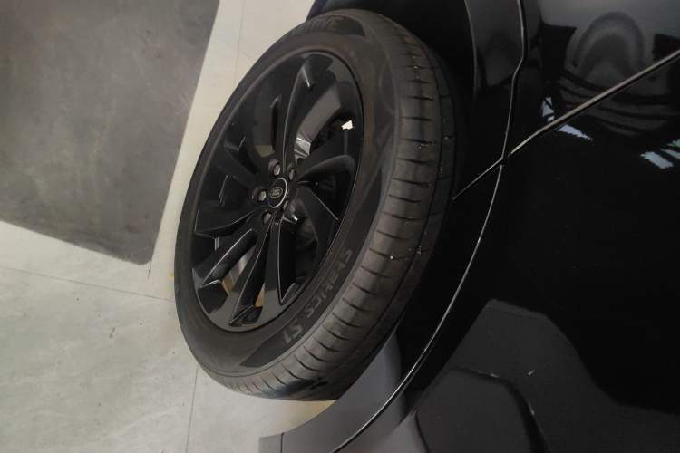 Used Land Rover Discovery Sport 2021 249 PS R-Dynamic S Performance Edition Exterior 5