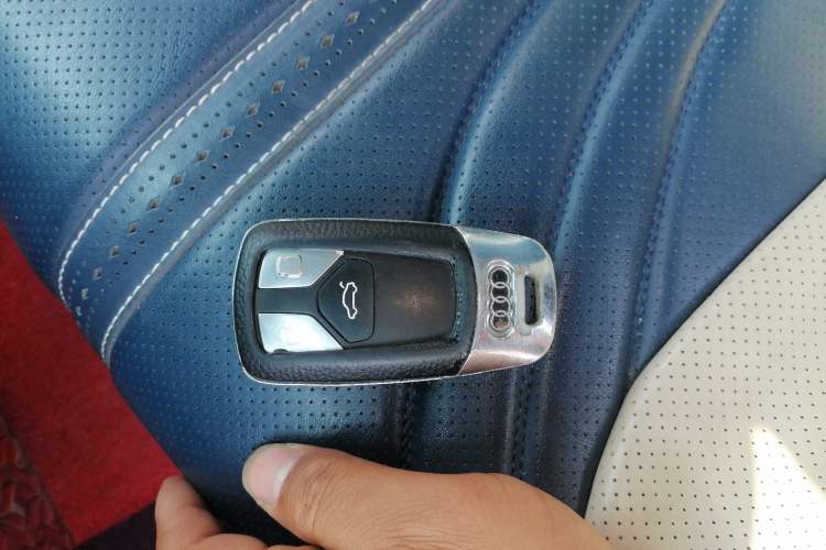 Used Audi A4L 2019 40 TFSI Fashion Version China V