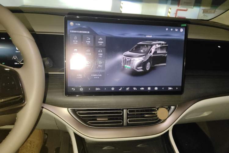 Used Denza D9 2022 DM-i 970 Four-Wheel Drive Flagship Model
